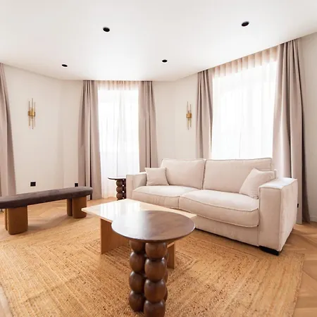 Stylish Flat In Paris' Center Apartment