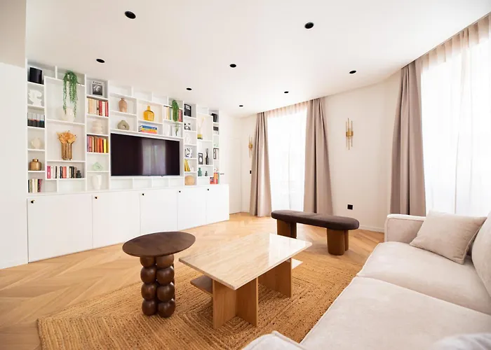 Stylish Flat In Paris' Center Parijs