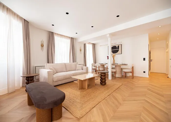 Stylish Flat In Paris' Center * Parijs
