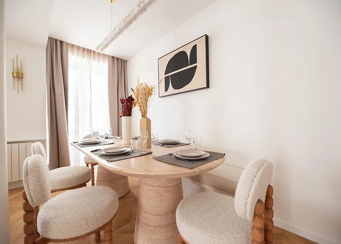 Stylish Flat In Paris' Center Appartement Parijs