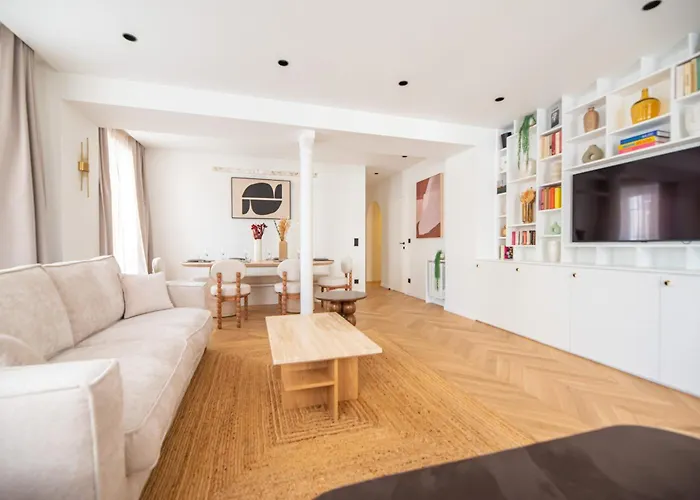 Stylish Flat In Paris' Center *